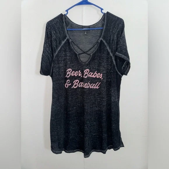 Torrid “Beer Babes & Baseball” Charcoal Grey Burnout Crisscross Tee Sz 2X - Picture 2 of 4
